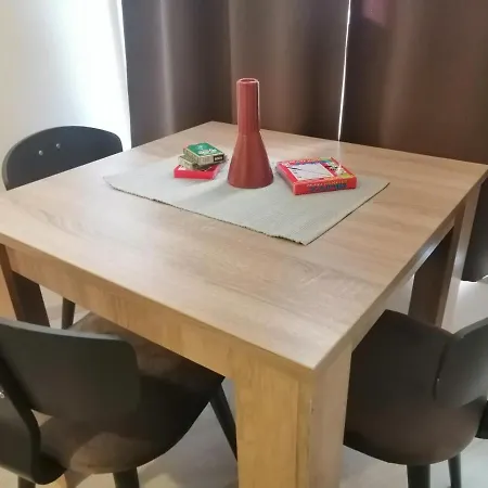 アパート Husky Milmari *