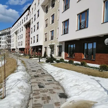 Husky Milmari Apartment *